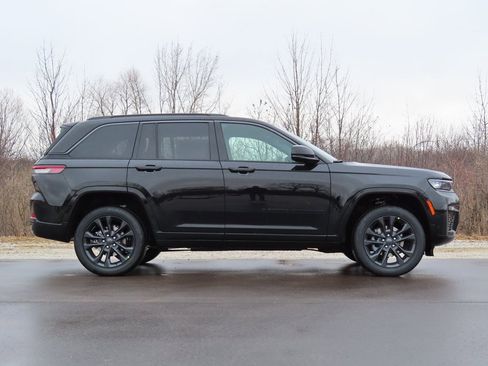 New 2026 Jeep Grand Cherokee Limited image 2