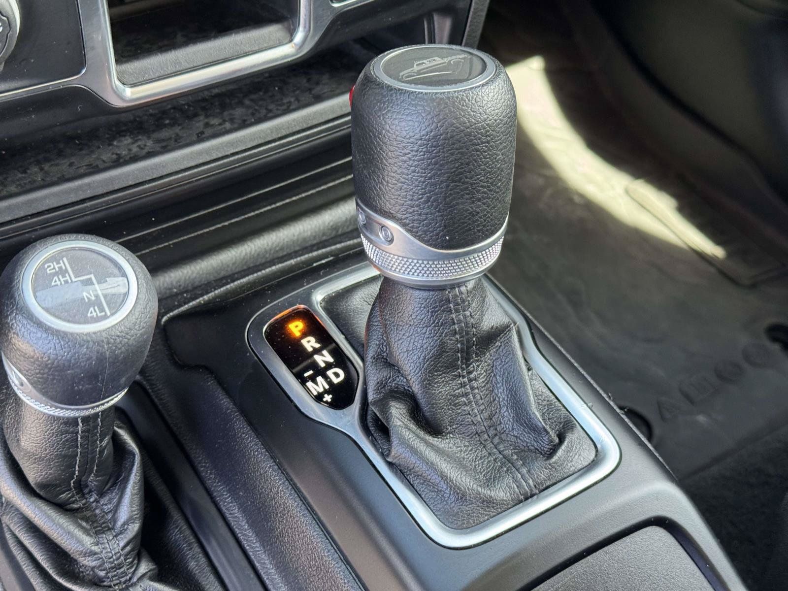 Used 2022 Jeep Gladiator Sport AWD/4WD image 7