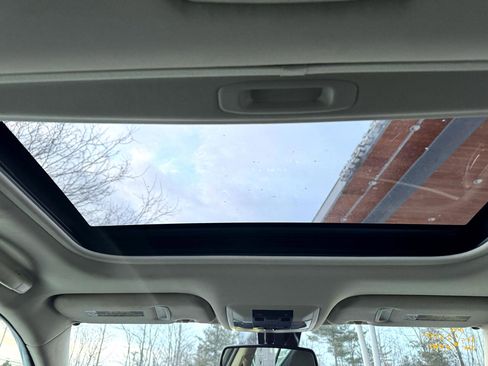 Used 2017 Lexus CT 200h Hybrid 4D Hatchback image 15