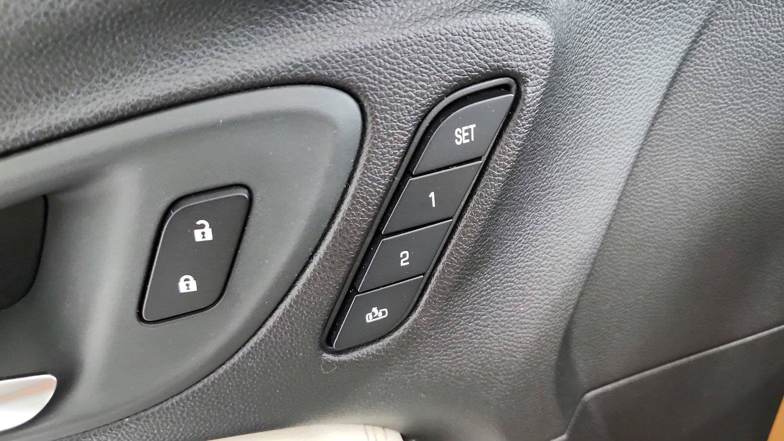 Used 2025 Buick Encore GX Avenir w/ Avenir Technology Package AWD/4WD image 20