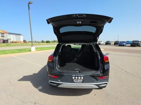 Used 2023 Buick Encore GX Preferred w/ Cold Weather Comfort Package FWD image 27