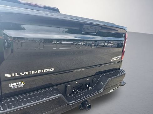 Used 2026 Chevrolet Silverado 1500 High Country AWD/4WD image 35