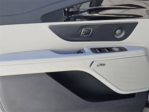 New 2026 Lincoln Nautilus Reserve image 22