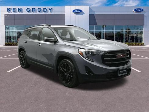Used 2020 GMC Terrain SLT w/ Preferred Package FWD image 1