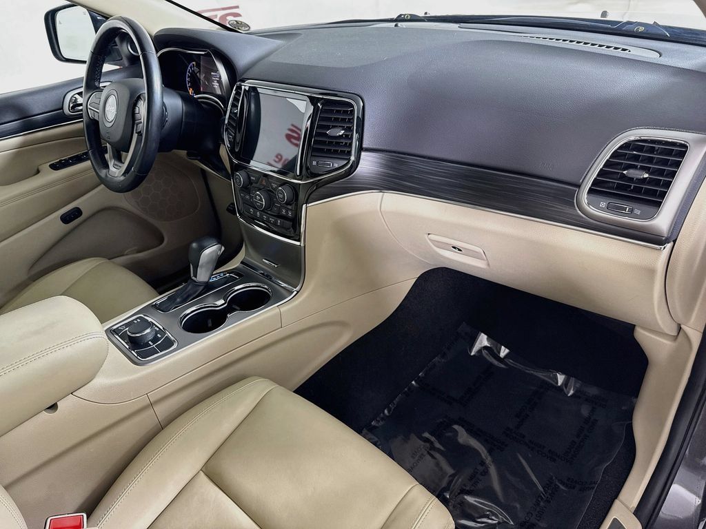 Used 2020 Jeep Grand Cherokee Limited AWD/4WD image 33