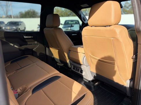 Used 2021 Chevrolet Silverado 1500 LT image 16