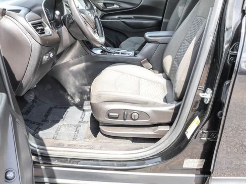 Used 2018 Chevrolet Equinox LT w/ Sun & Infotainment Package FWD image 18