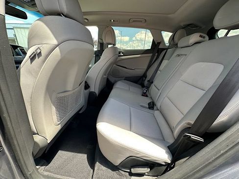 Used 2018 Hyundai Tucson Value FWD image 18