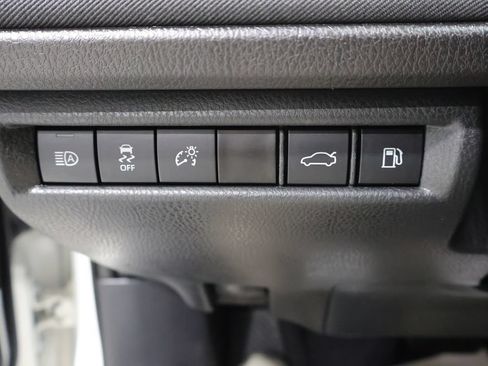 Used 2025 Toyota Camry LE FWD image 32