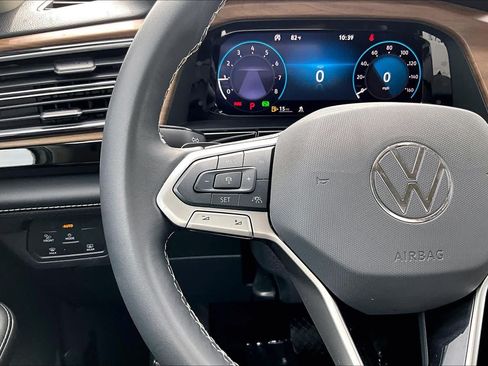 Used 2024 Volkswagen Atlas SE FWD image 21