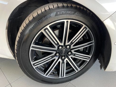 Used 2018 Lincoln Continental Reserve image 9