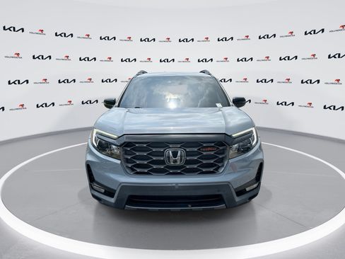 Used 2023 Honda Passport TrailSport image 3
