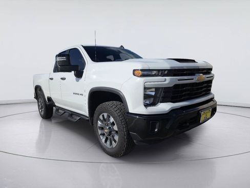 Used 2024 Chevrolet Silverado 2500 Custom w/ Custom Value Package RWD image 6