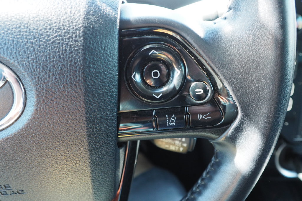 Used 2022 Toyota Prius Prime XLE FWD image 27