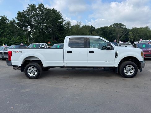 Used 2018 Ford F250 XLT w/ Camper Package AWD/4WD image 6