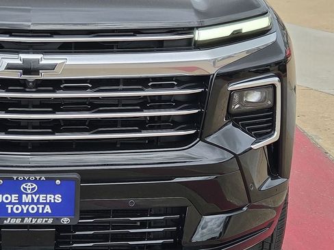 Used 2026 Chevrolet Traverse High Country w/ LPO, Floor Liner Package FWD image 4