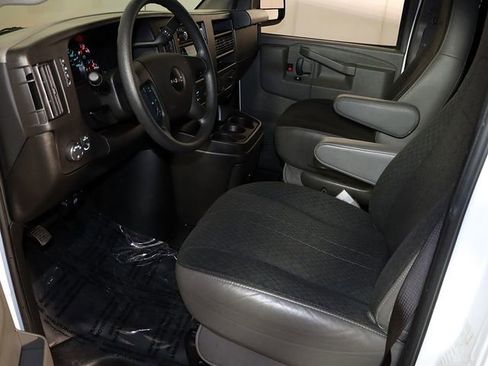 Used 2024 GMC Savana 2500 w/ Driver Convenience Package image 12