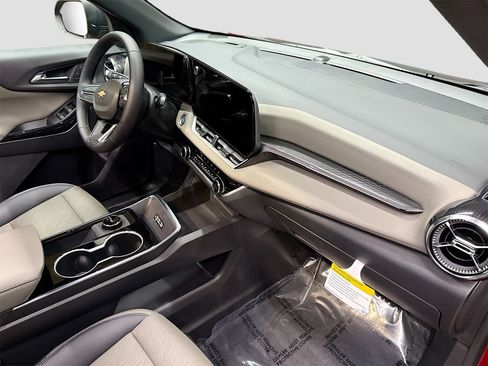 New 2026 Chevrolet Equinox LT w/ Convenience Package II image 30