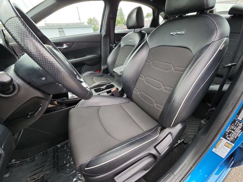 Used 2023 Kia Forte GT-Line w/ GT-Line Premium Package FWD image 13