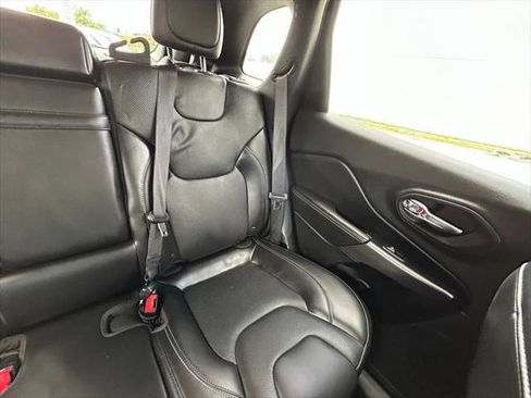 Certified 2019 Jeep Cherokee Limited FWD image 14