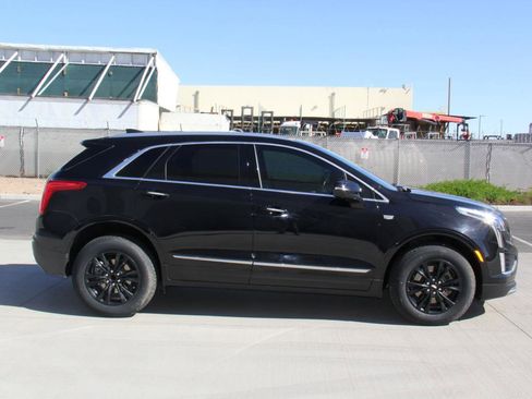Used 2023 Cadillac XT5 Premium Luxury w/ Technology Package FWD image 4