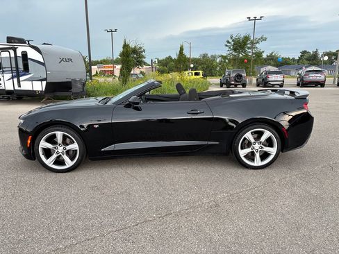 Used 2016 Chevrolet Camaro SS RWD image 2