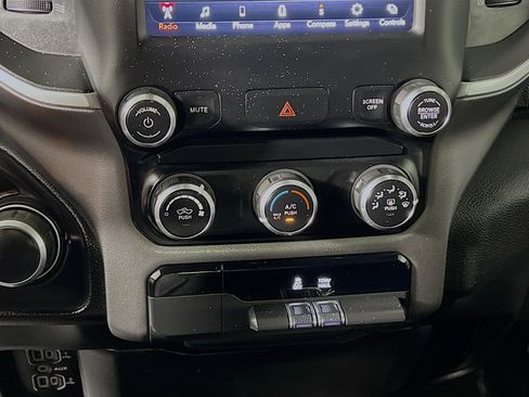 Used 2019 RAM 1500 Big Horn AWD/4WD image 26