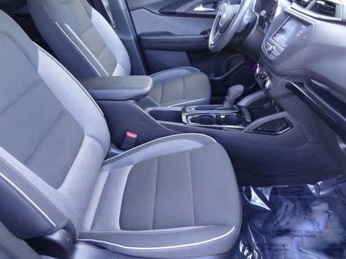 Used 2023 Chevrolet TrailBlazer LT image 14