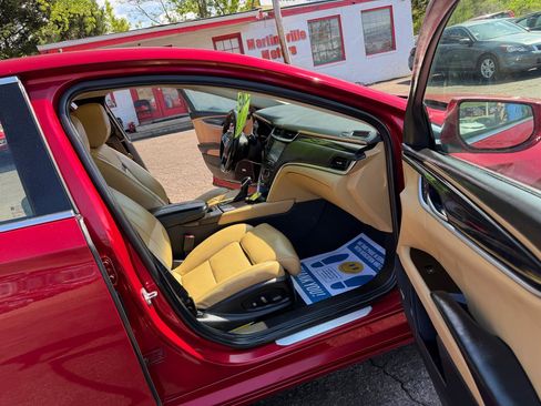 Used 2013 Cadillac XTS Luxury image 14