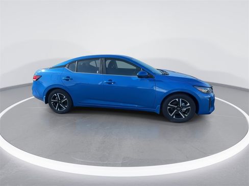 Used 2025 Nissan Sentra SV image 9