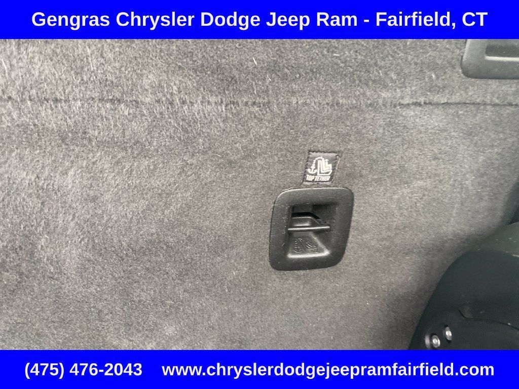 Used 2023 Jeep Wrangler Unlimited w/ Sun & Screen Package AWD/4WD image 35