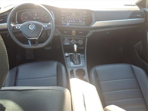 Used 2021 Volkswagen Jetta SE image 6