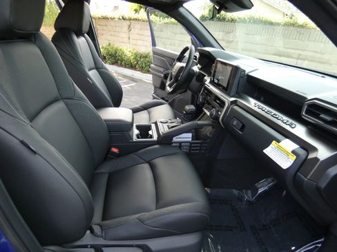 Used 2025 Toyota Tacoma SR5 image 32