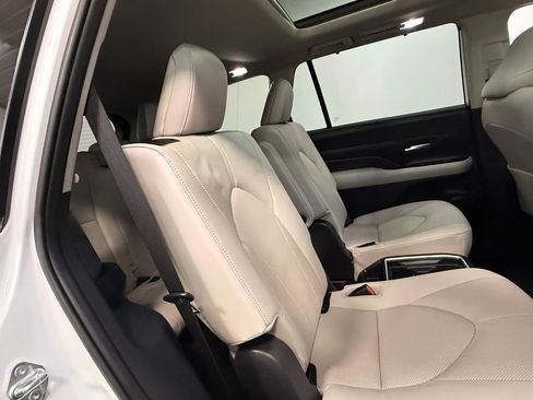 Used 2024 Toyota Grand Highlander Limited image 64