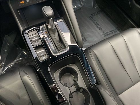 Certified 2024 Acura Integra image 22