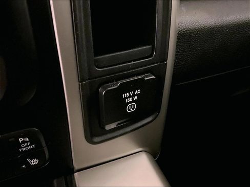 Used 2014 RAM 1500 Big Horn image 32