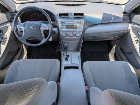 Used 2009 Toyota Camry FWD image 5