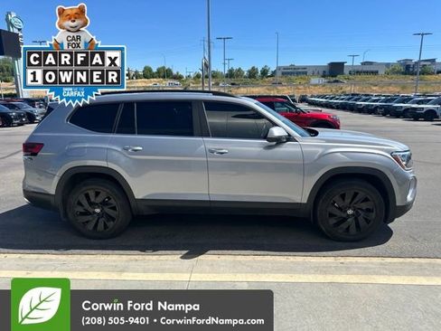 Used 2024 Volkswagen Atlas SE AWD/4WD image 8