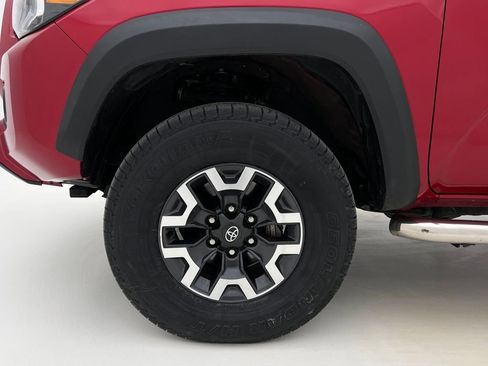 Used 2023 Toyota Tacoma TRD Off-Road image 29