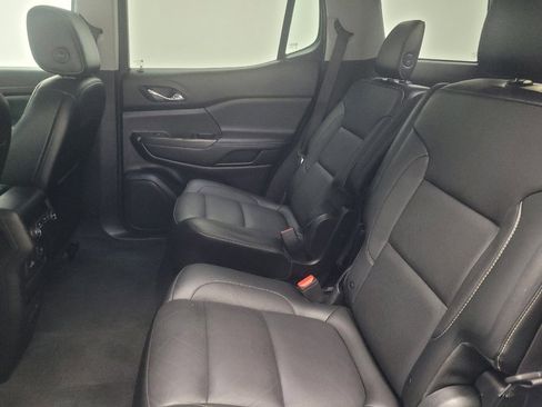 Used 2019 GMC Acadia SLT w/ Black Edition FWD image 18
