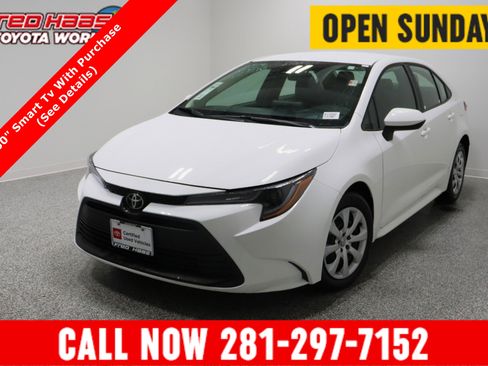 Certified 2025 Toyota Corolla LE image 1