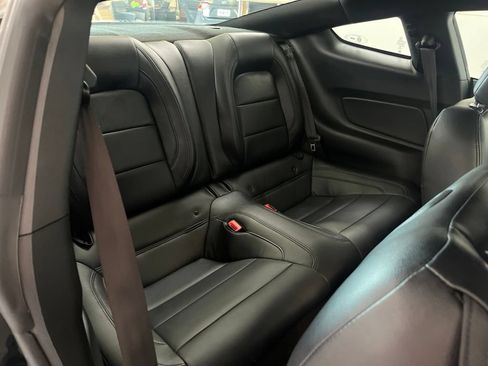 Used 2019 Ford Mustang GT w/ Equipment Group 301A RWD image 20