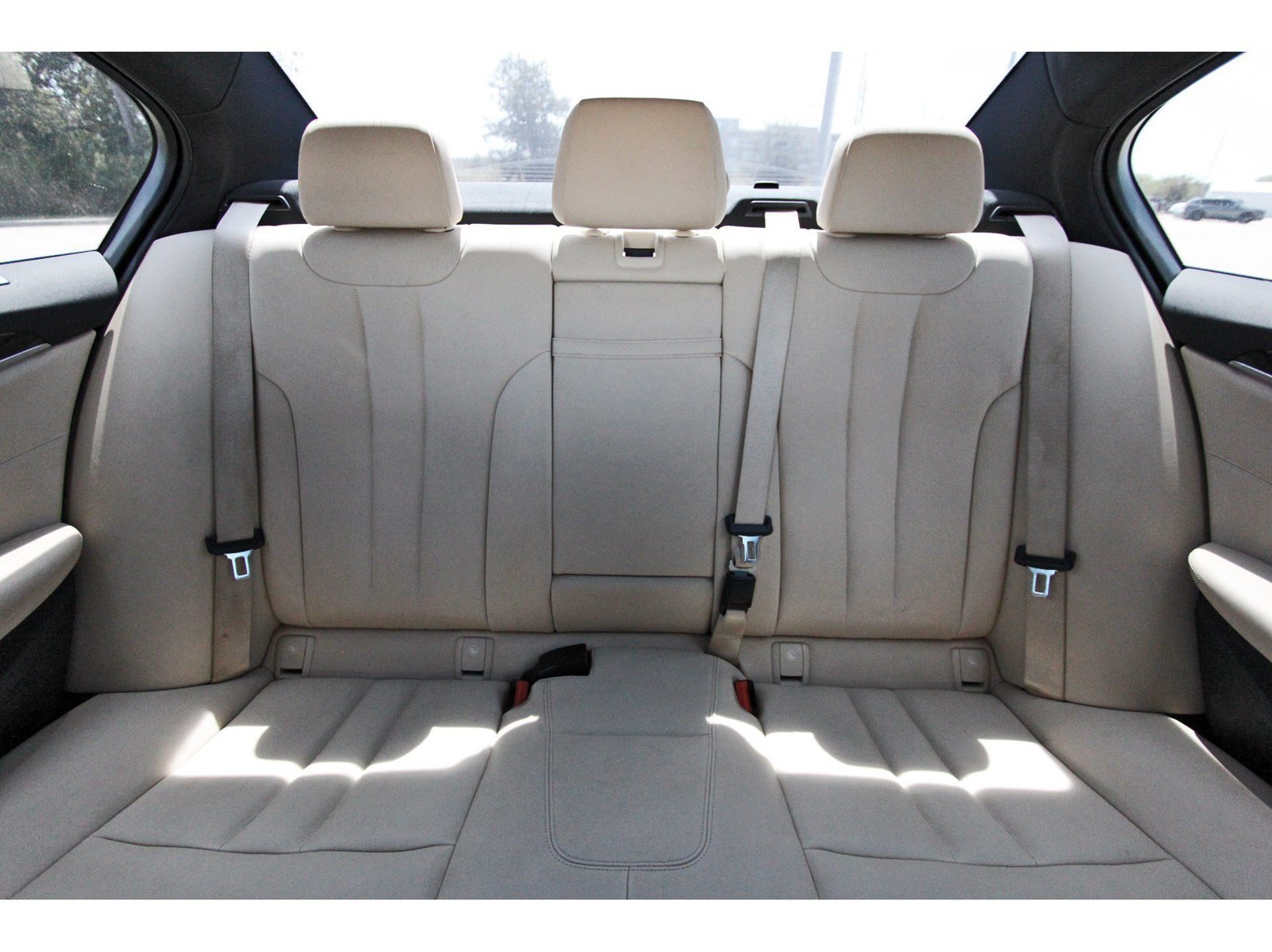 Used 2019 BMW 530e w/ Convenience Package RWD image 14