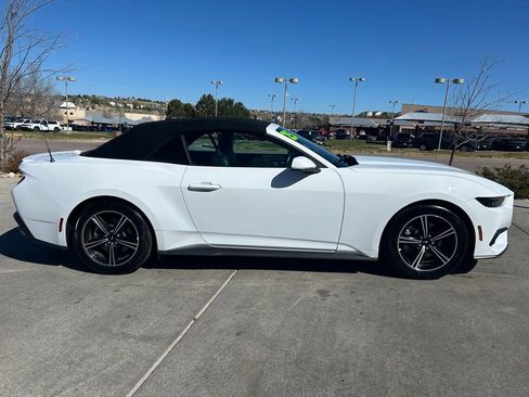 Used 2025 Ford Mustang Premium RWD image 9