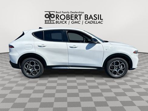 Used 2024 Alfa Romeo Tonale Ti AWD/4WD image 9