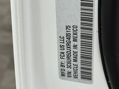 Used 2024 RAM 2500 Big Horn w/ Protection Group image 33