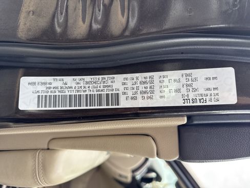 Used 2017 Jeep Grand Cherokee Overland w/ Jeep Active Safety Group image 18