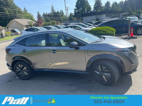 Used 2023 Nissan Ariya FWD image 16
