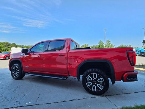 Used 2021 GMC Sierra 1500 AT4 w/ AT4 Value Package AWD/4WD image 5