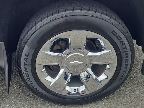 Used 2018 Chevrolet Silverado 1500 LTZ w/ Sport Package AWD/4WD image 10